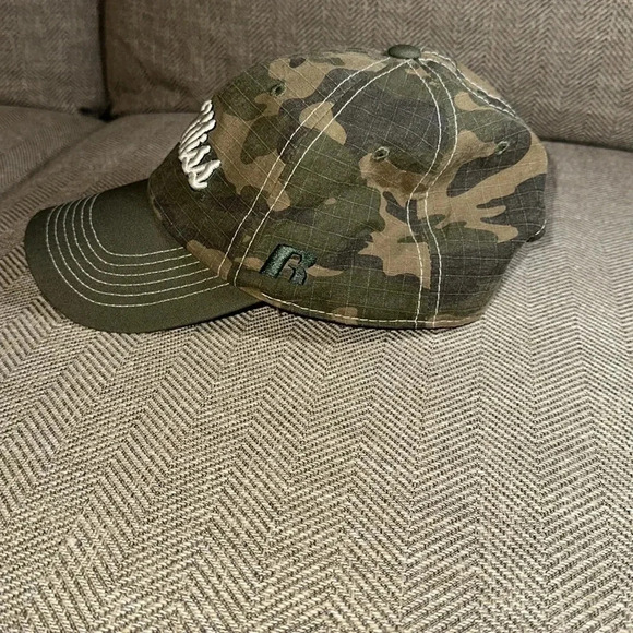 💥💥SALE💥💥OLE MISS Section 101 Majestic Red Sweatshirt L-XL Camo Cap Russell - Picture 3 of 8